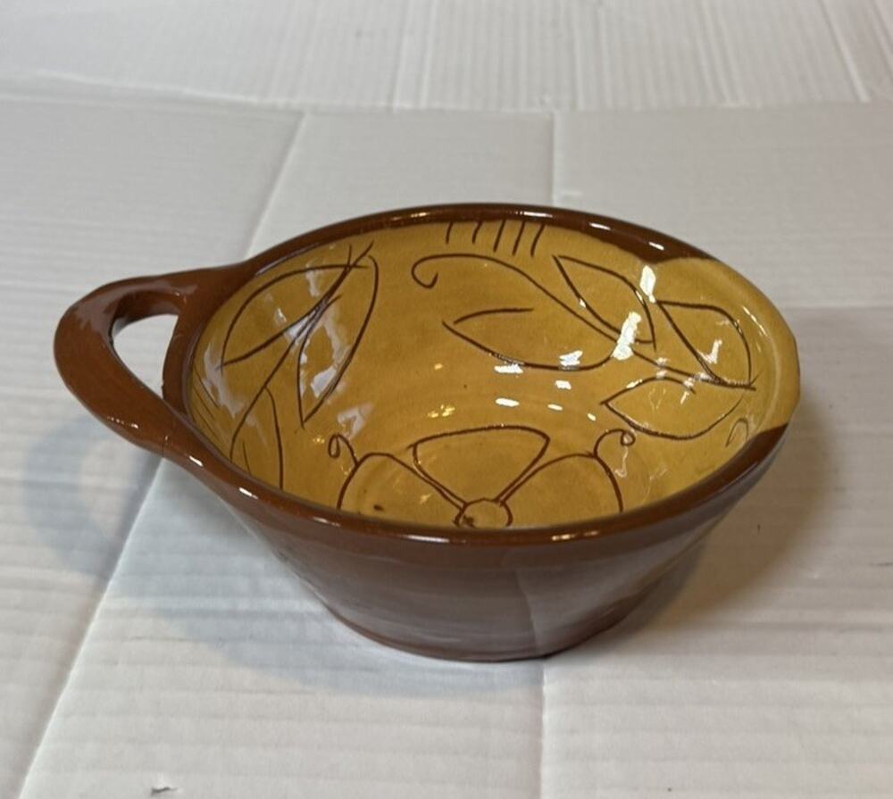 An Approved Williamsburg Souvenir Redware Slip Glaze Pottery Floral Bowl